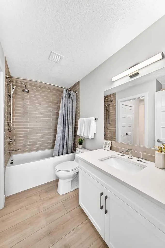 80 Greenbriar Place NW Calgary AB T3B 6J4