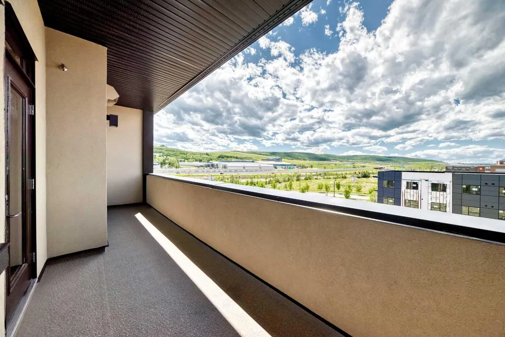 80 Greenbriar Place NW Calgary AB T3B 6J4