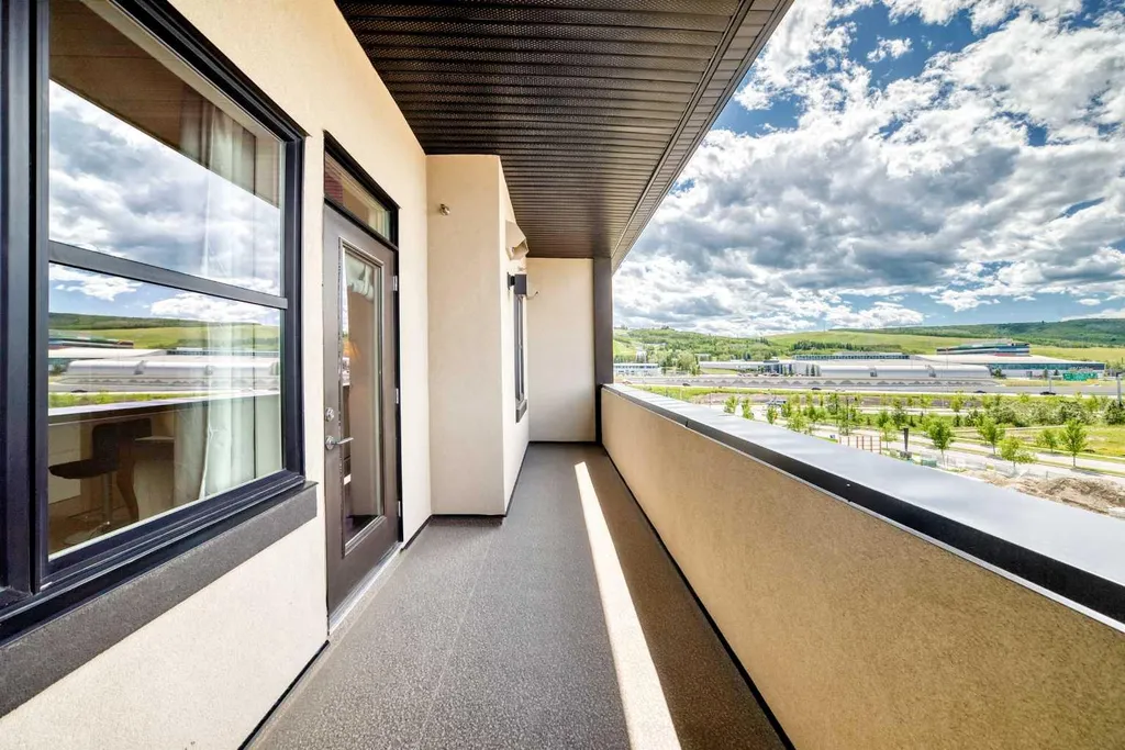 80 Greenbriar Place NW Calgary AB T3B 6J4