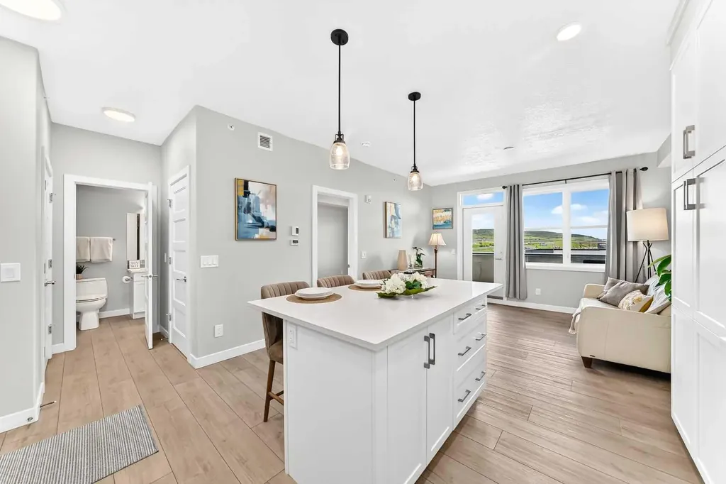 80 Greenbriar Place NW Calgary AB T3B 6J4