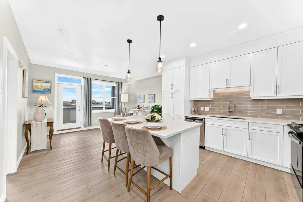 80 Greenbriar Place NW Calgary AB T3B 6J4