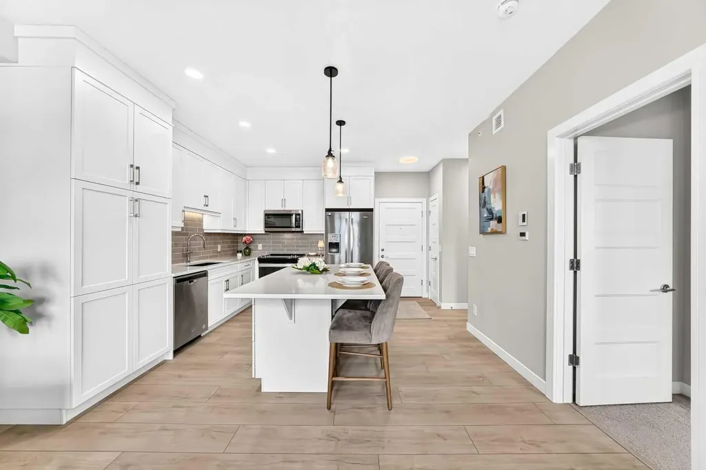 80 Greenbriar Place NW Calgary AB T3B 6J4