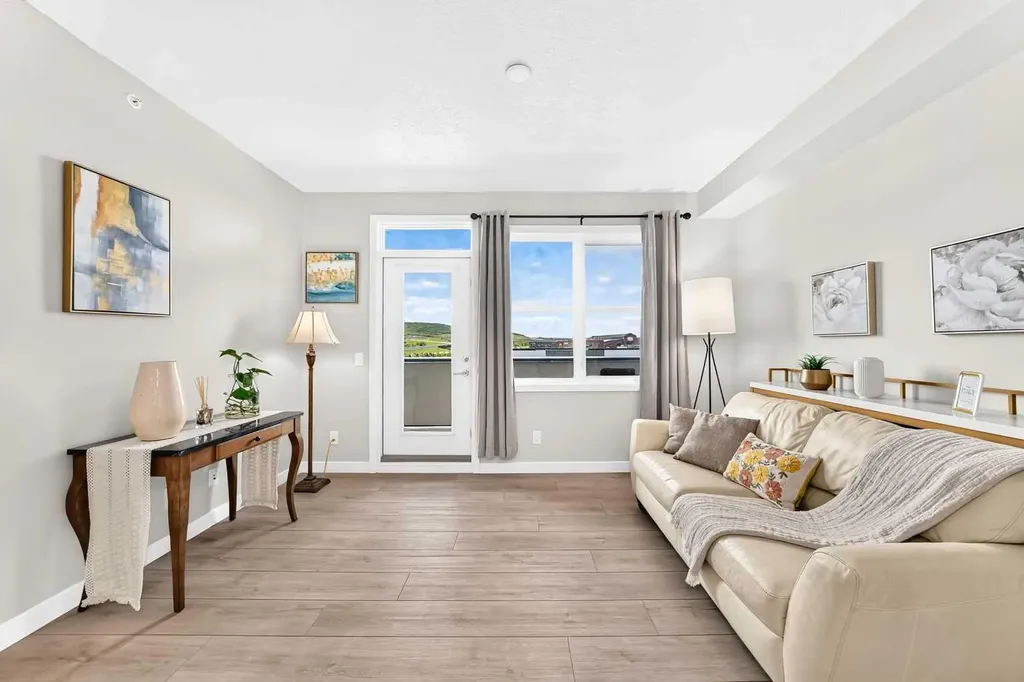 80 Greenbriar Place NW Calgary AB T3B 6J4