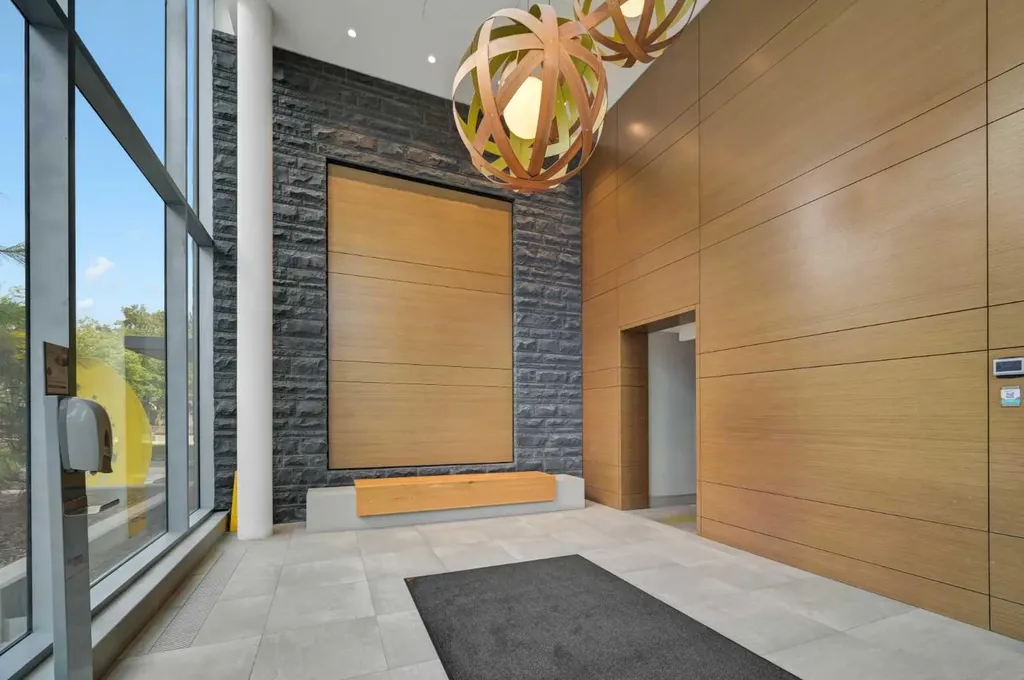 118 Waterfront Court SW Calgary AB T2P 1K8