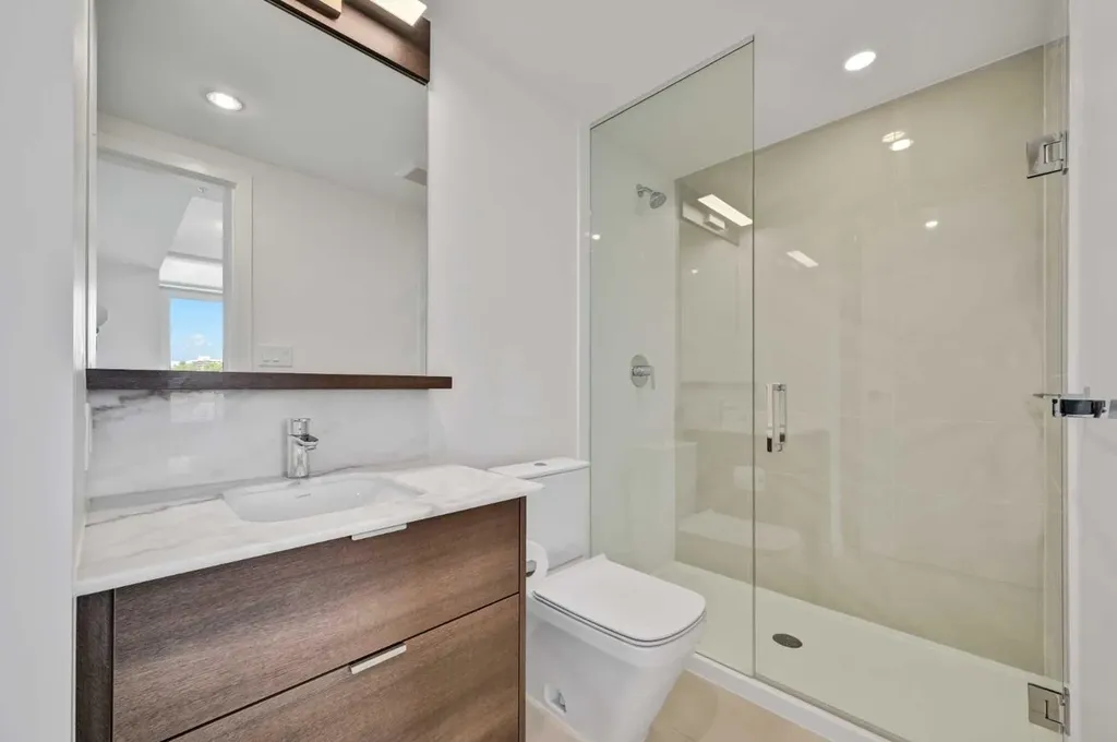 118 Waterfront Court SW Calgary AB T2P 1K8