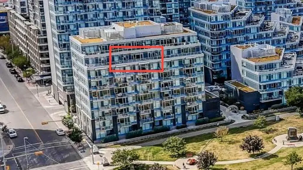 118 Waterfront Court SW Calgary AB T2P 1K8