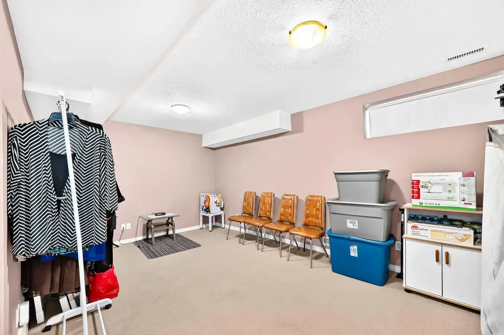 111 Tarawood Lane NE Calgary AB T3J 0C1