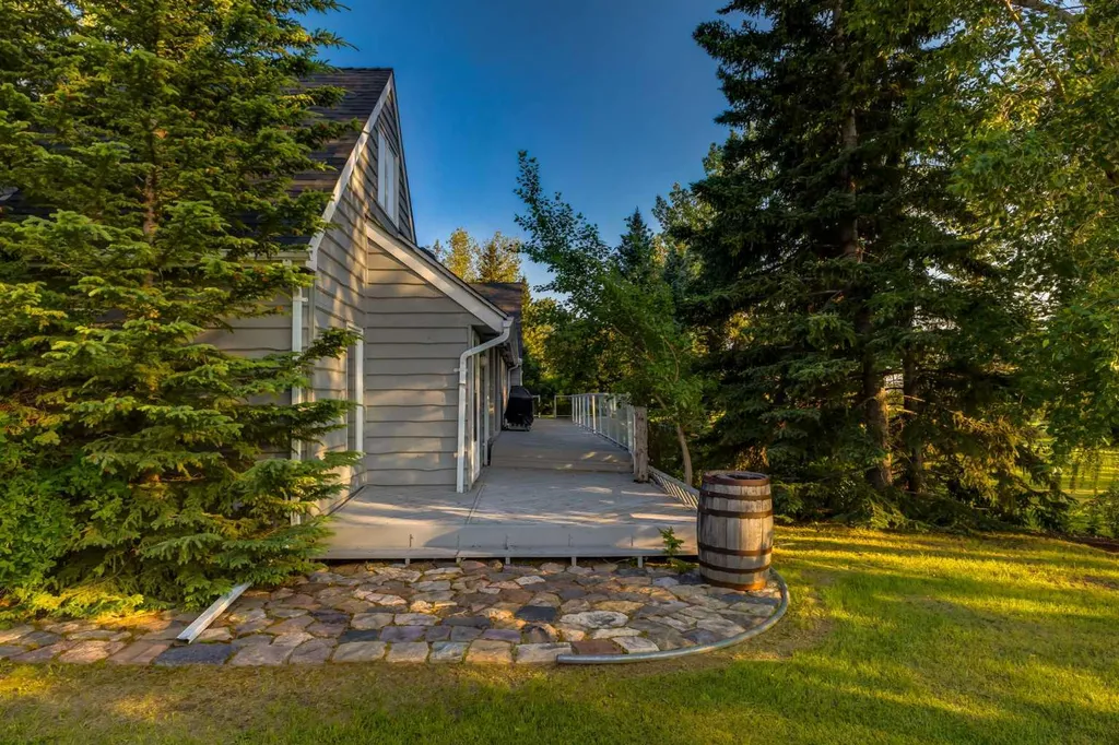43 Cullen Creek Estates Rural Rocky View County AB T3E 6W3