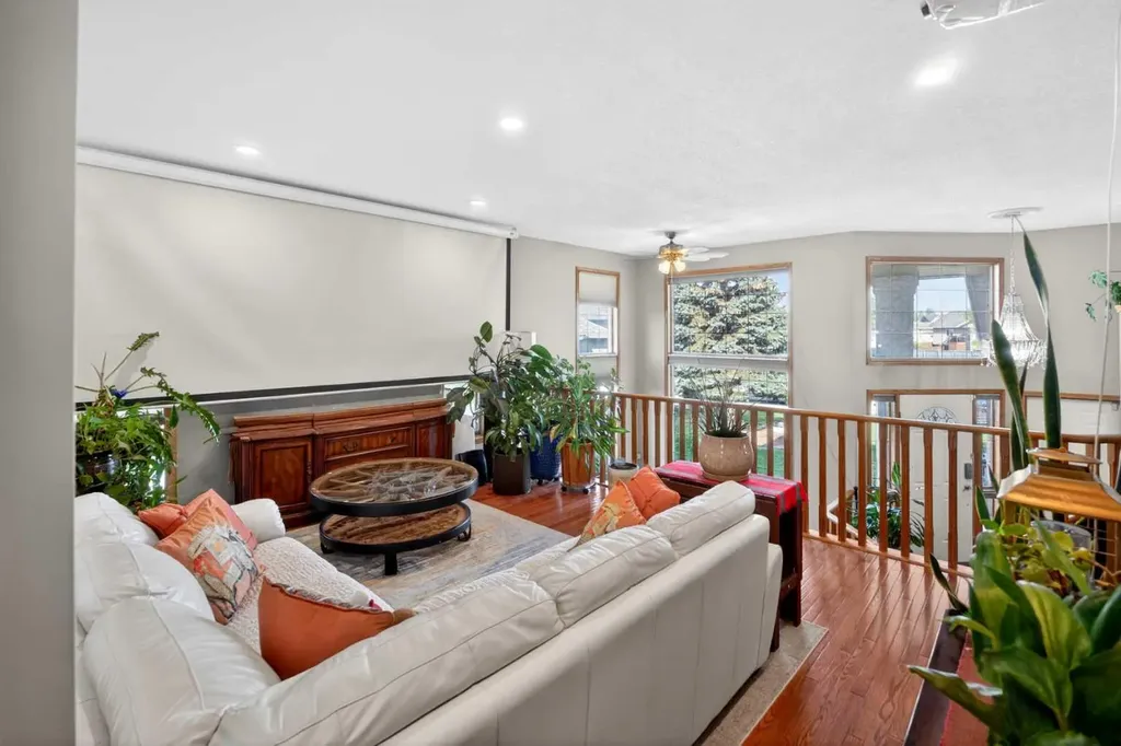 9105 Crystal Lake Drive Grande Prairie AB T8X 1J3