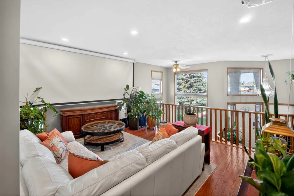 9105 Crystal Lake Drive Grande Prairie AB T8X 1J3