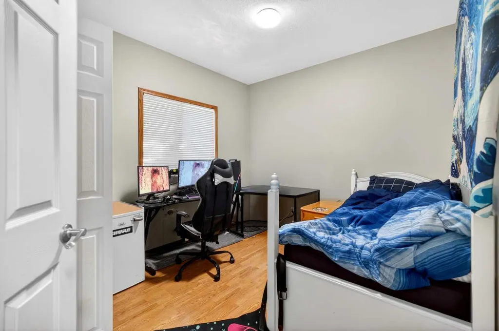 9105 Crystal Lake Drive Grande Prairie AB T8X 1J3