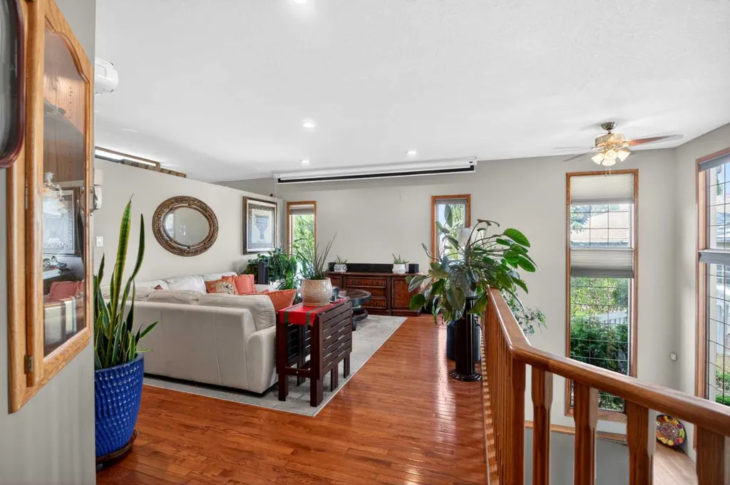 9105 Crystal Lake Drive Grande Prairie AB T8X 1J3