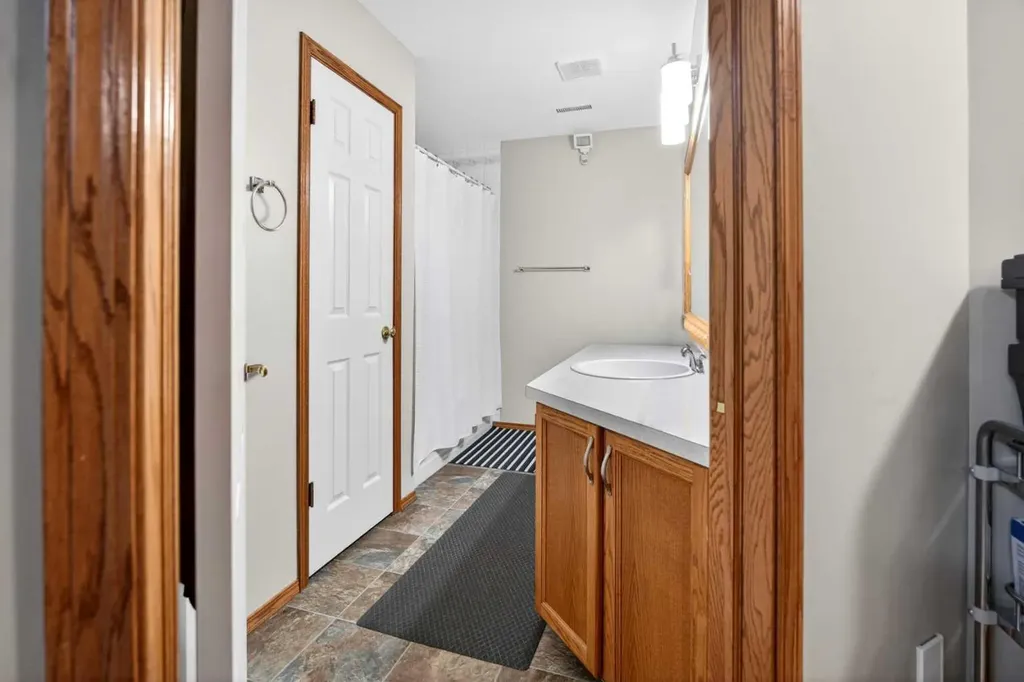 9105 Crystal Lake Drive Grande Prairie AB T8X 1J3