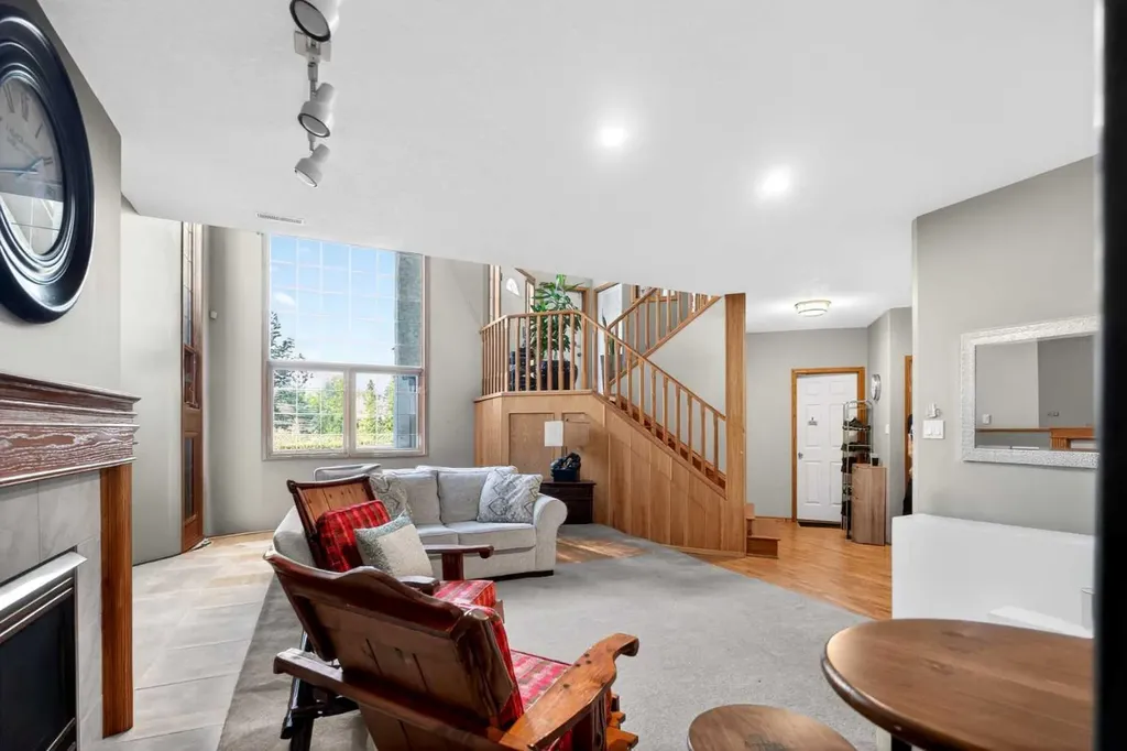 9105 Crystal Lake Drive Grande Prairie AB T8X 1J3
