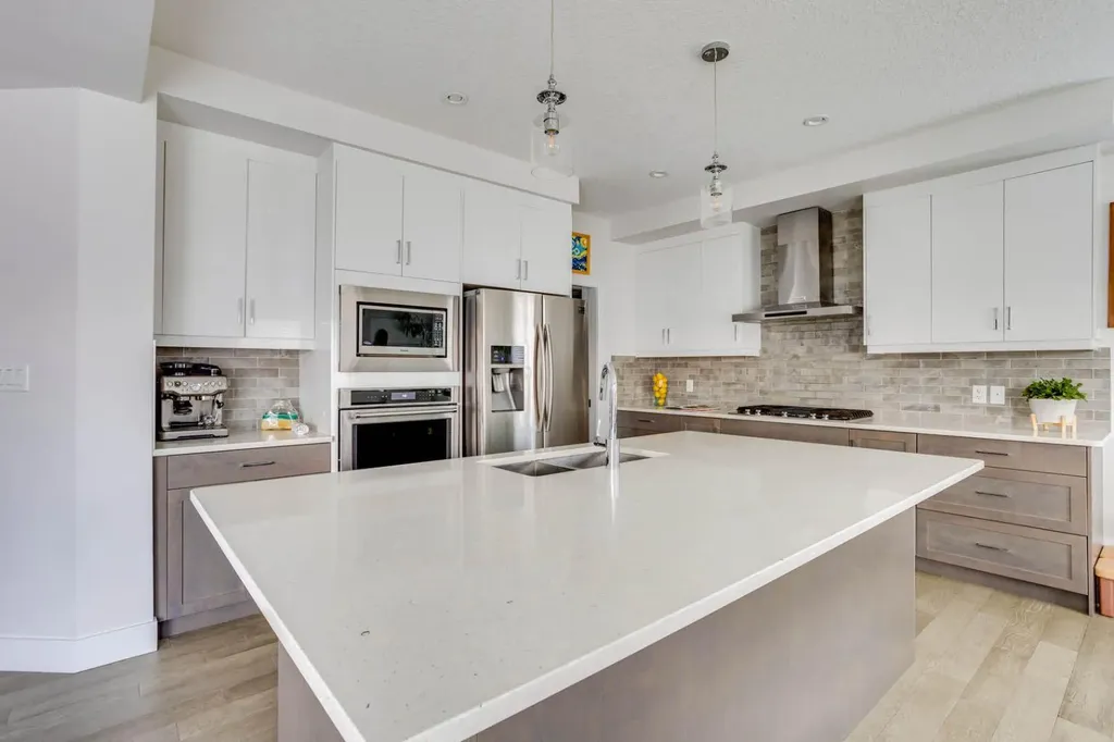 169 Beaveridge Close Fort Mcmurray AB T9H 2V8