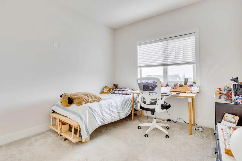 169 Beaveridge Close Fort Mcmurray AB T9H 2V8
