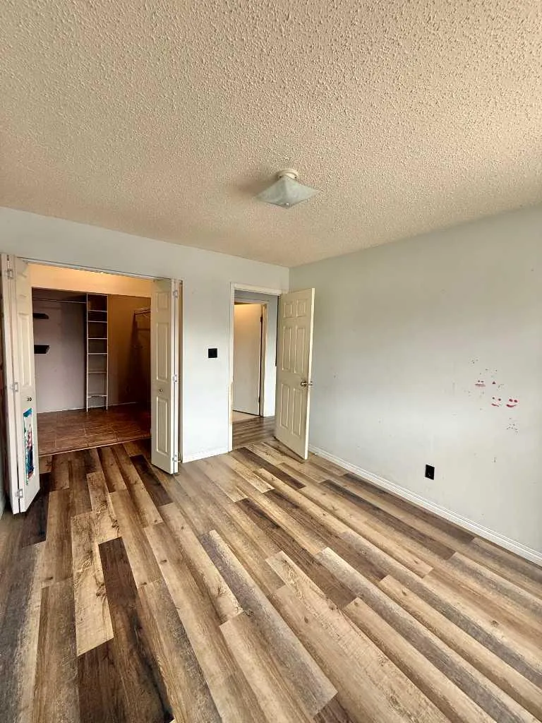 101 Mill Street Hinton AB T7V1T2