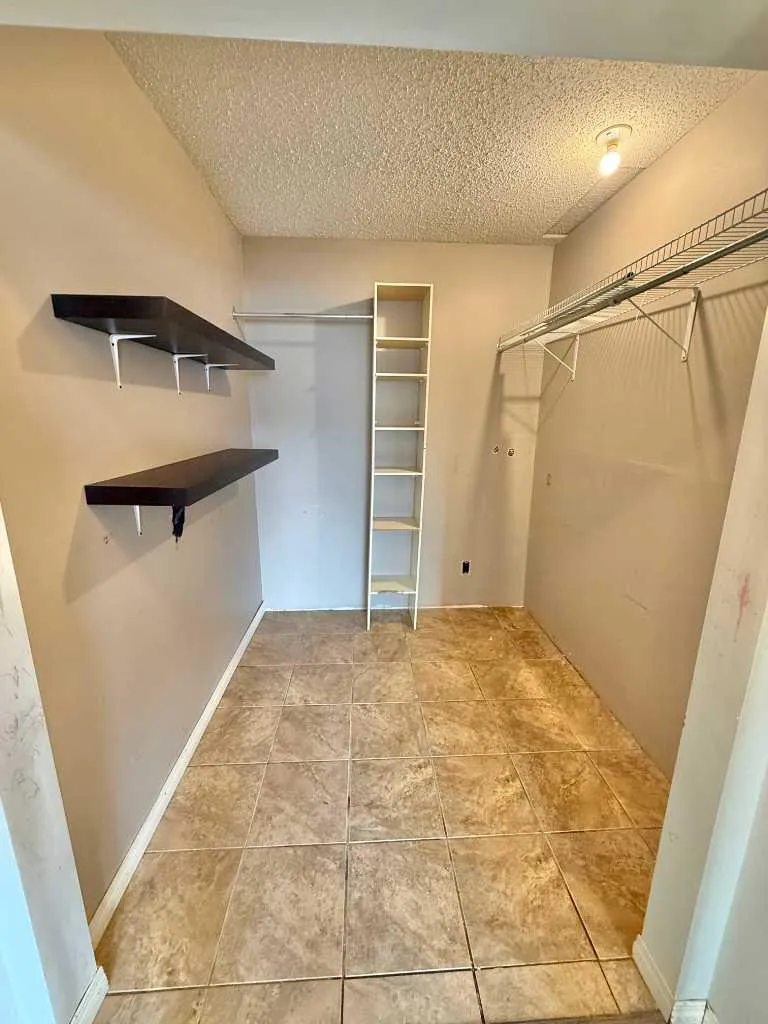 101 Mill Street Hinton AB T7V1T2