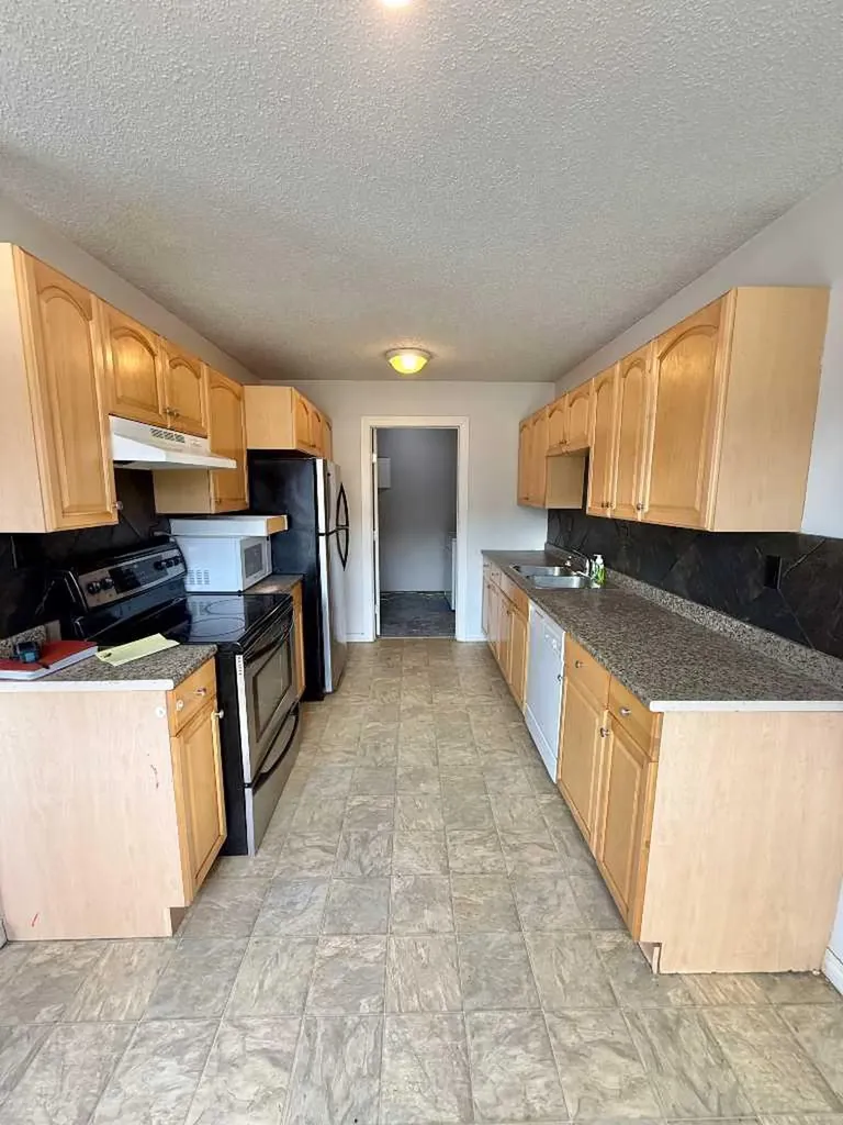 101 Mill Street Hinton AB T7V1T2