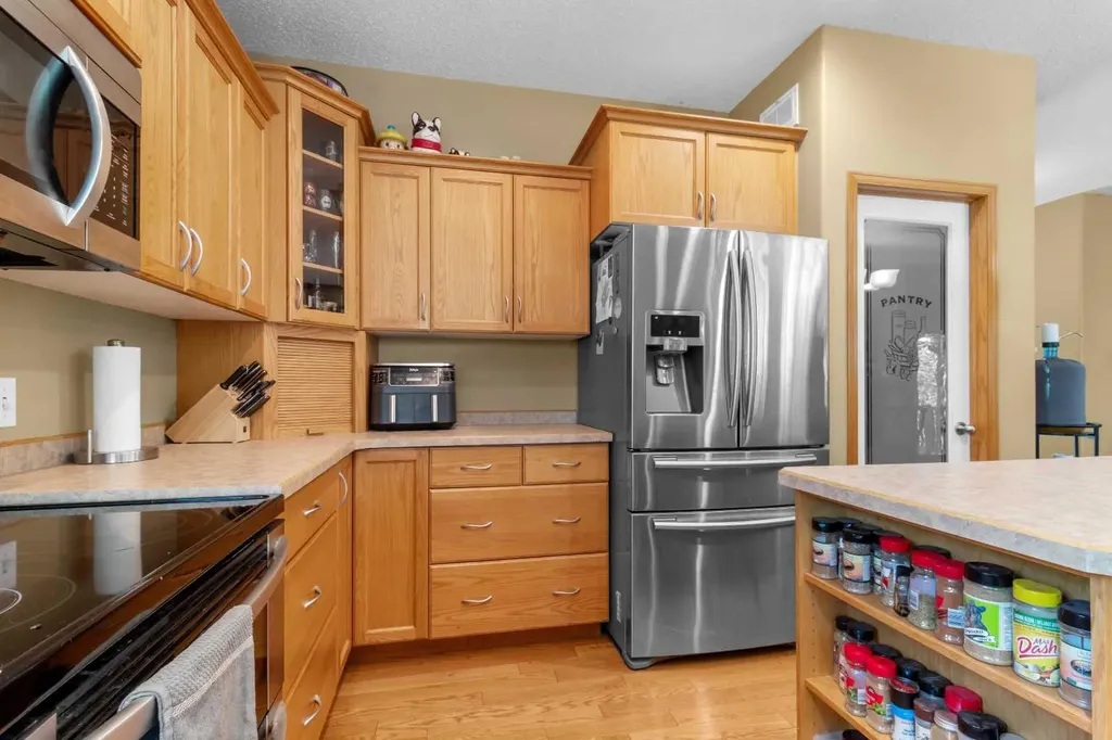 393320 261 Range Rural Lacombe County AB T0M0J0