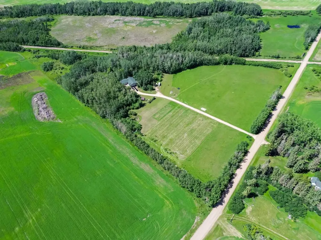 393320 261 Range Rural Lacombe County AB T0M0J0