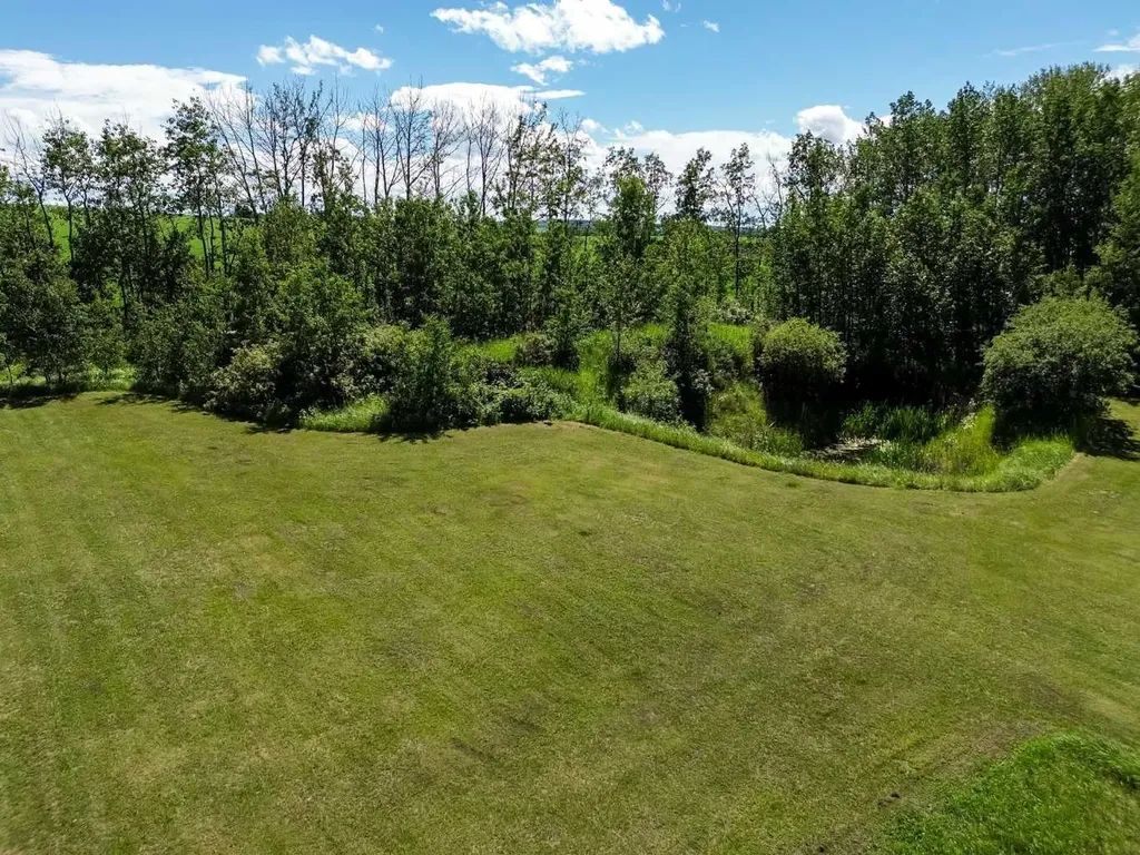 393320 261 Range Rural Lacombe County AB T0M0J0