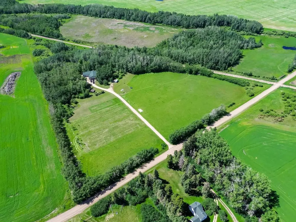 393320 261 Range Rural Lacombe County AB T0M0J0