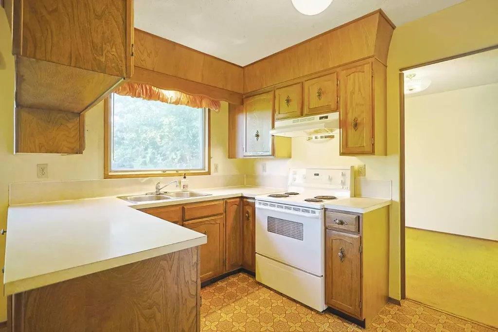 6019 Dalcastle Crescent NW Calgary AB T3A 1R7