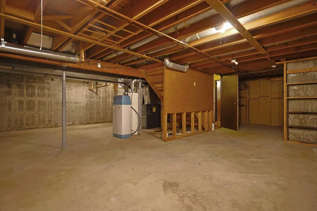 6019 Dalcastle Crescent NW Calgary AB T3A 1R7