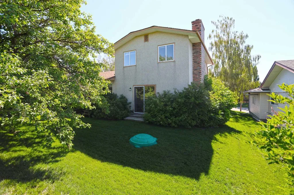 6019 Dalcastle Crescent NW Calgary AB T3A 1R7