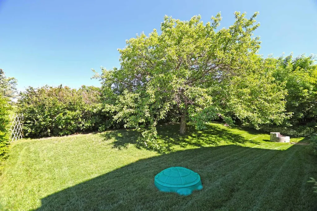 6019 Dalcastle Crescent NW Calgary AB T3A 1R7