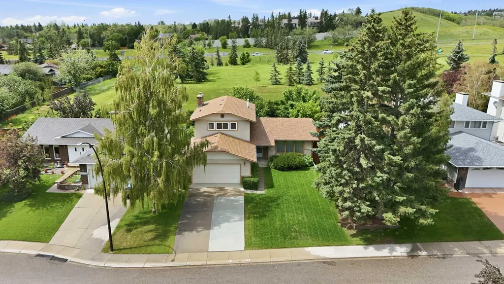6019 Dalcastle Crescent NW Calgary AB T3A 1R7