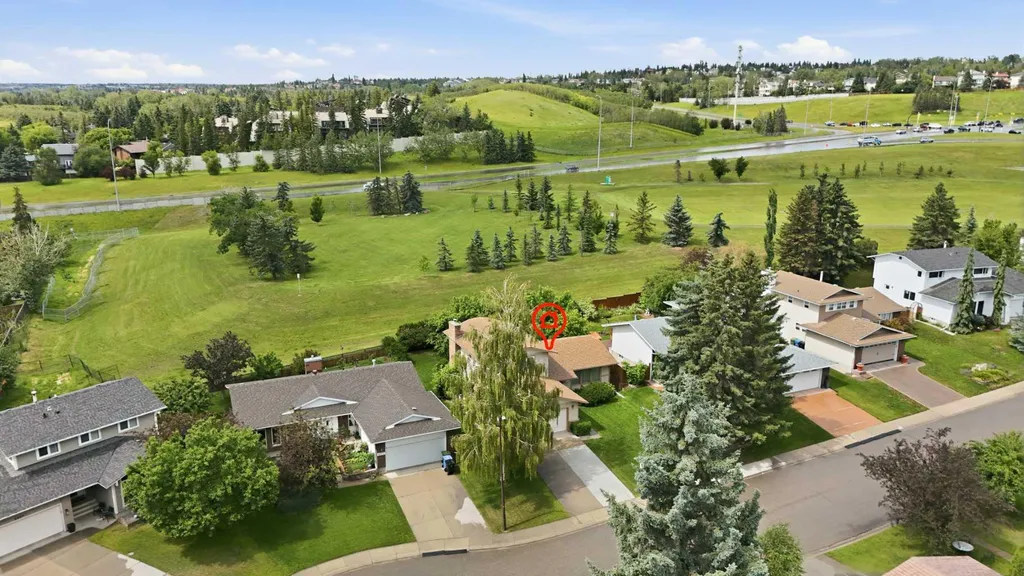 6019 Dalcastle Crescent NW Calgary AB T3A 1R7
