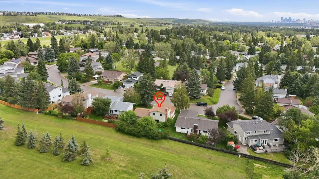 6019 Dalcastle Crescent NW Calgary AB T3A 1R7