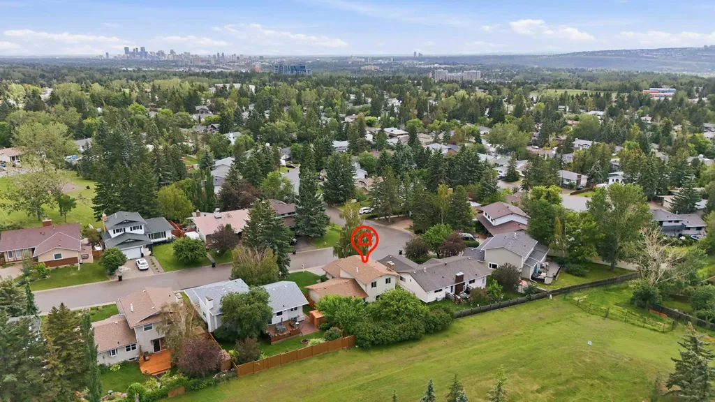 6019 Dalcastle Crescent NW Calgary AB T3A 1R7