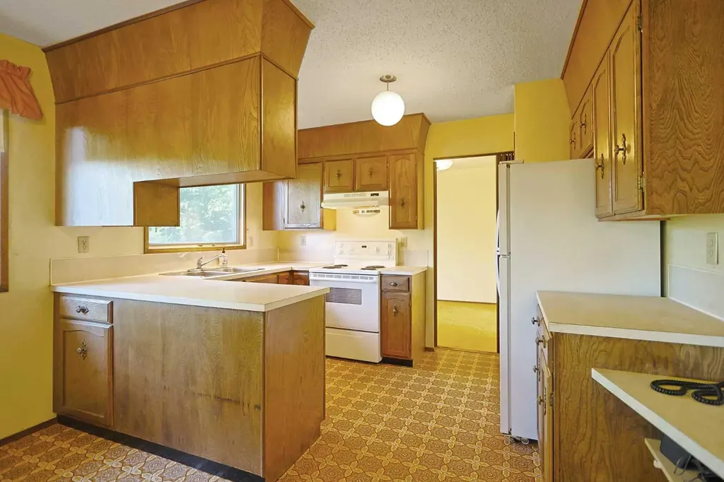 6019 Dalcastle Crescent NW Calgary AB T3A 1R7
