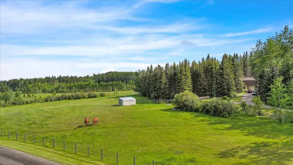 304241 278 Avenue W Rural Foothills County AB T0L 1K0
