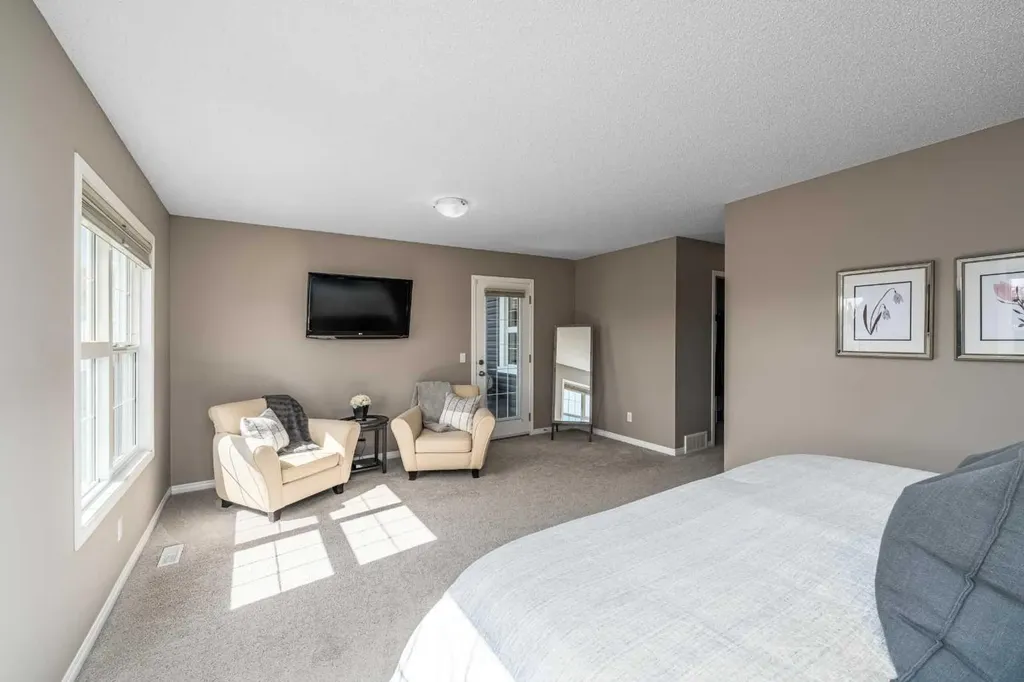 220 Copperpond Green SE Calgary AB T2Z 1H9