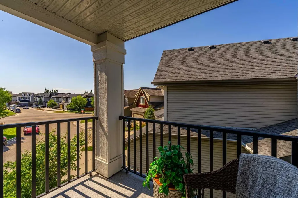 220 Copperpond Green SE Calgary AB T2Z 1H9