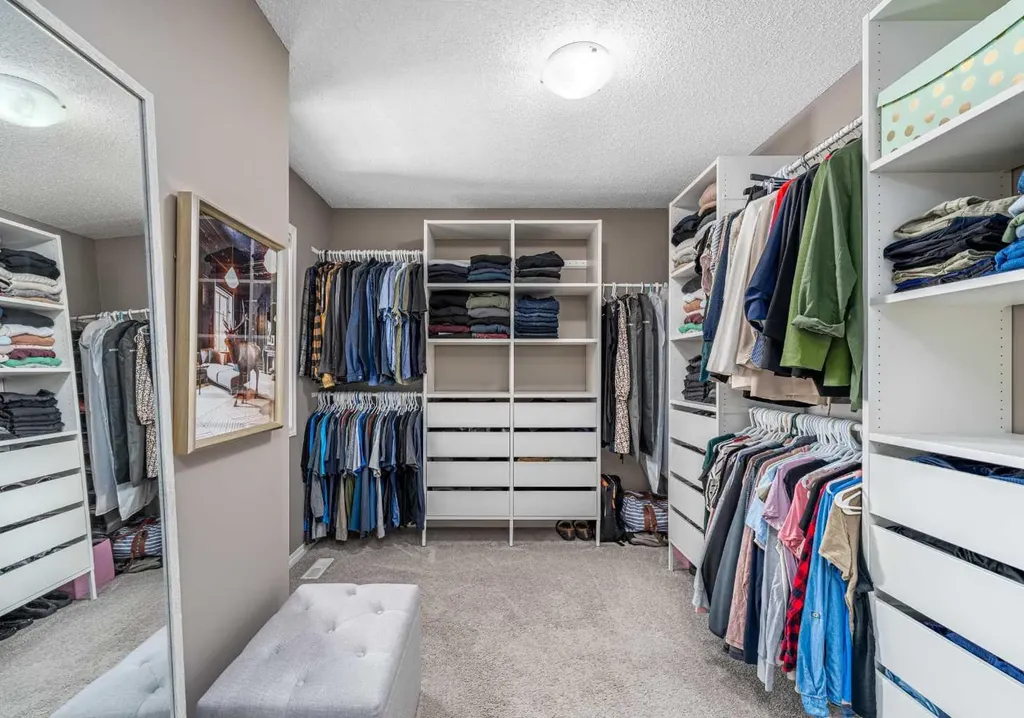 220 Copperpond Green SE Calgary AB T2Z 1H9