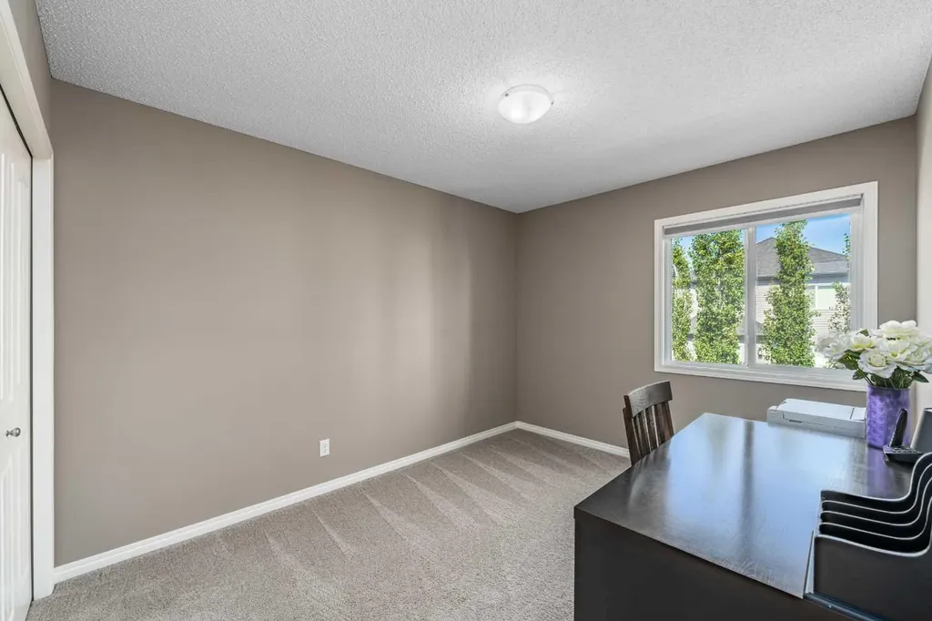 220 Copperpond Green SE Calgary AB T2Z 1H9