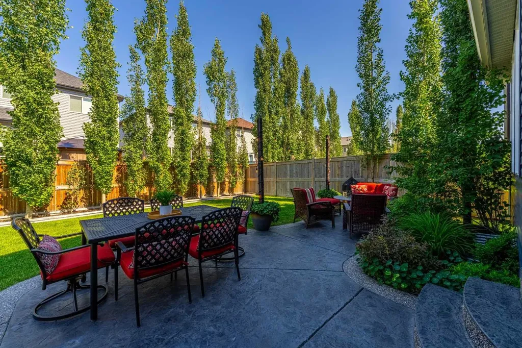 220 Copperpond Green SE Calgary AB T2Z 1H9