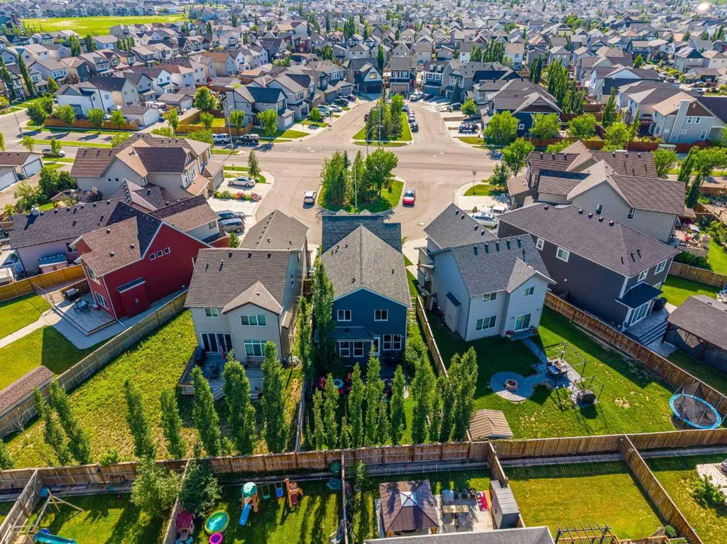 220 Copperpond Green SE Calgary AB T2Z 1H9
