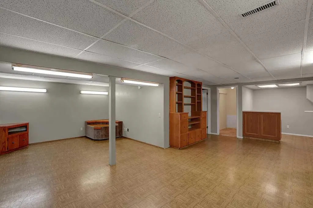 151 Midlawn Close SE Calgary AB T2X 1A7