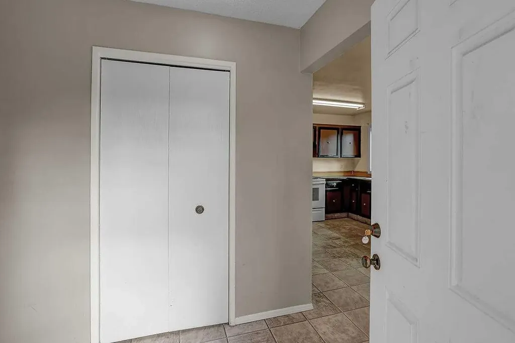 151 Midlawn Close SE Calgary AB T2X 1A7