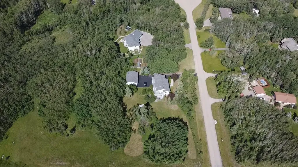31 Biggar Heights Bay Rural Rocky View County AB T3R 1H4