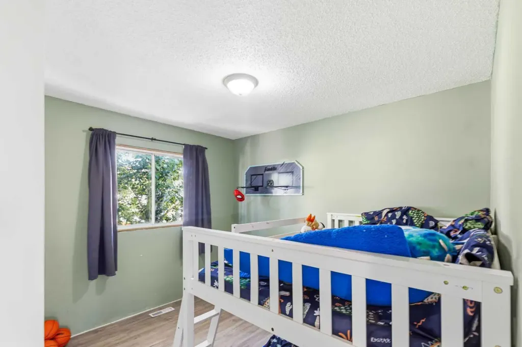 9224 107 Avenue Grande Prairie AB T8V 3W8