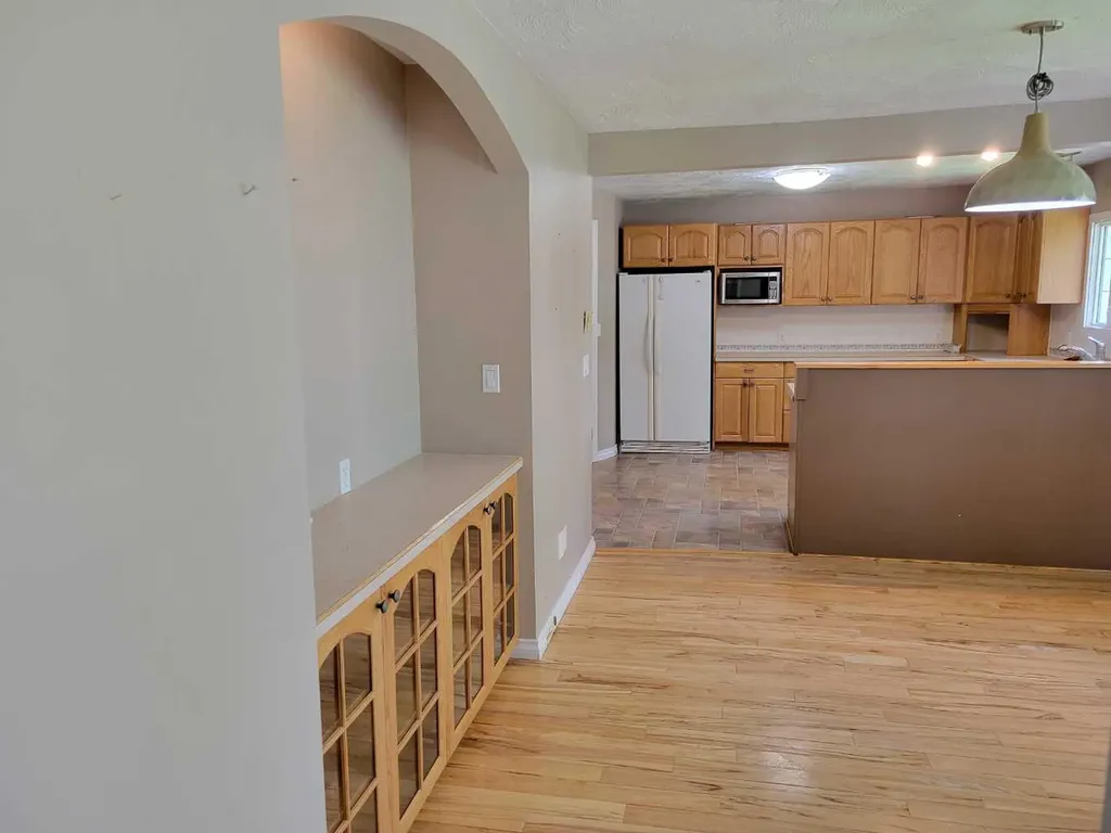 108 2 Avenue W Alliance AB T0B0A0