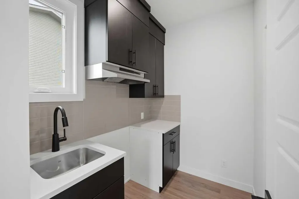 265 Dawson Wharf Crescent E Chestermere AB T1X 2X5