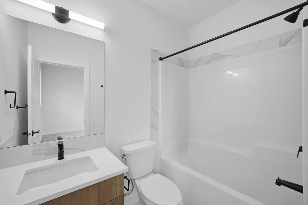 265 Dawson Wharf Crescent E Chestermere AB T1X 2X5